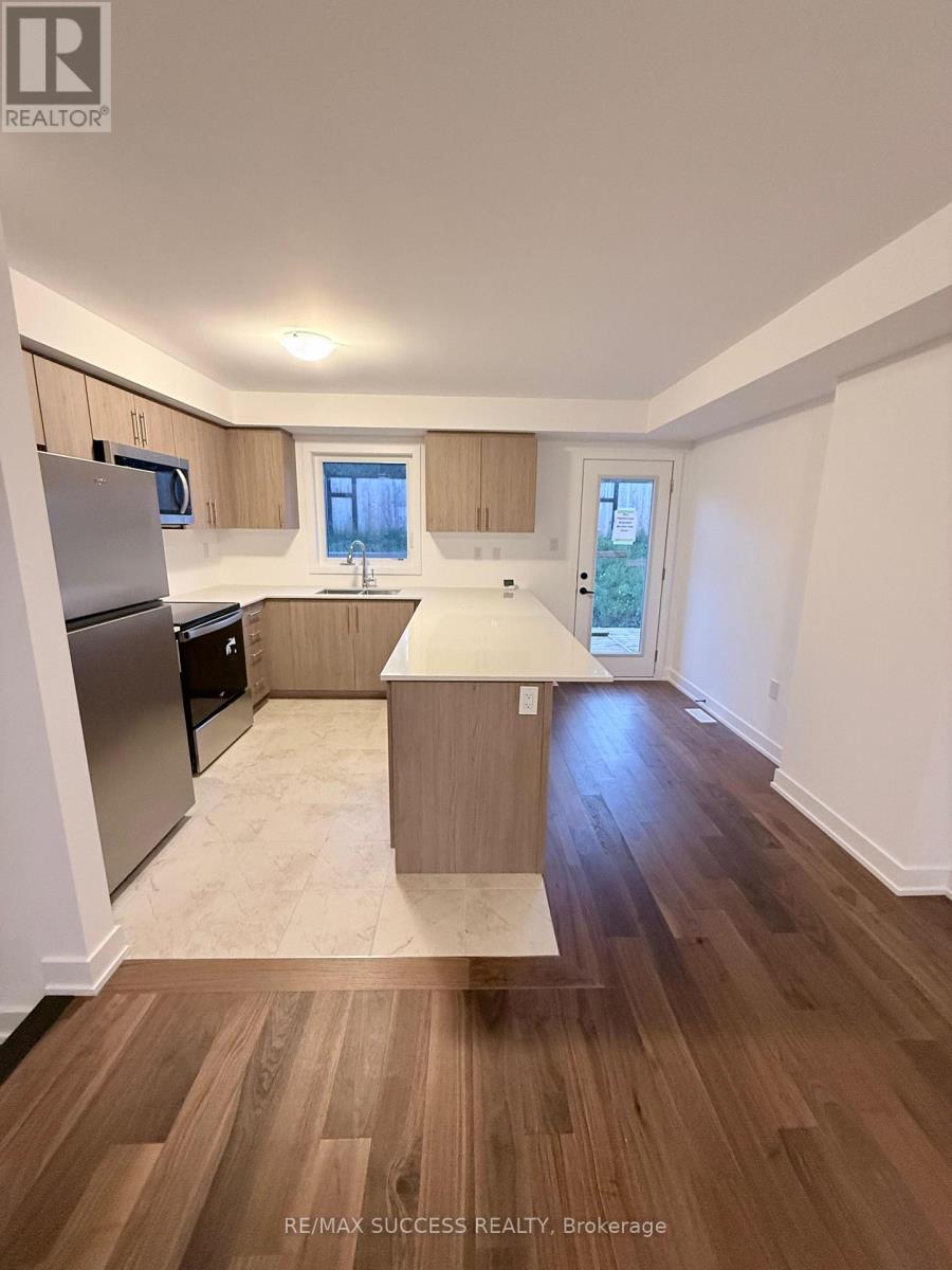49 Flan Boulevard, Barrie, Ontario L9J 0E1 - Photo 8 - S13649310