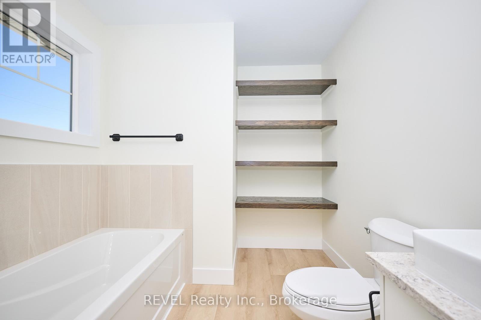 Upper Unit - 4650 Belfast Avenue, Niagara Falls, Ontario  L2E 4G3 - Photo 14 - X13649240