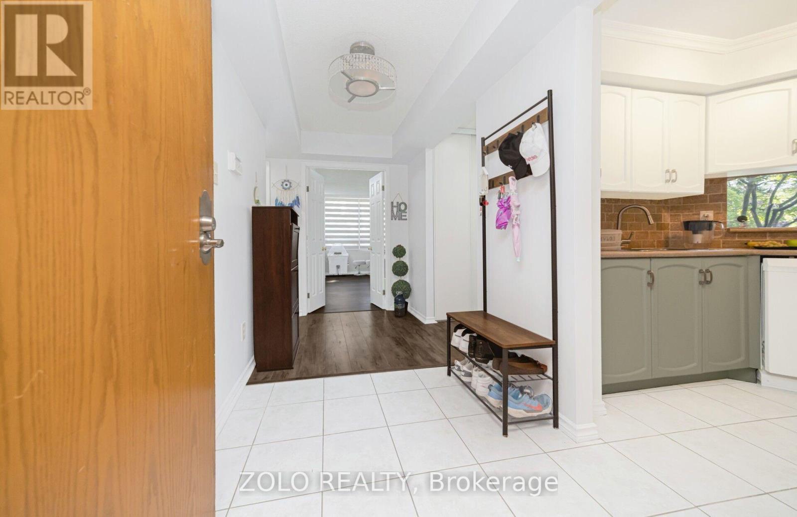 105 - 310 Mill Street S, Brampton, Ontario  L6Y 3B1 - Photo 3 - W13649026