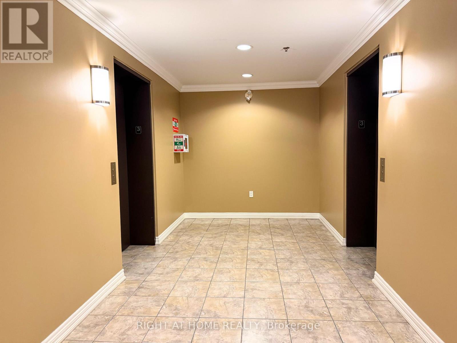 308 - 1419 Costigan Road, Milton, Ontario  L9T 2L4 - Photo 11 - W13649036
