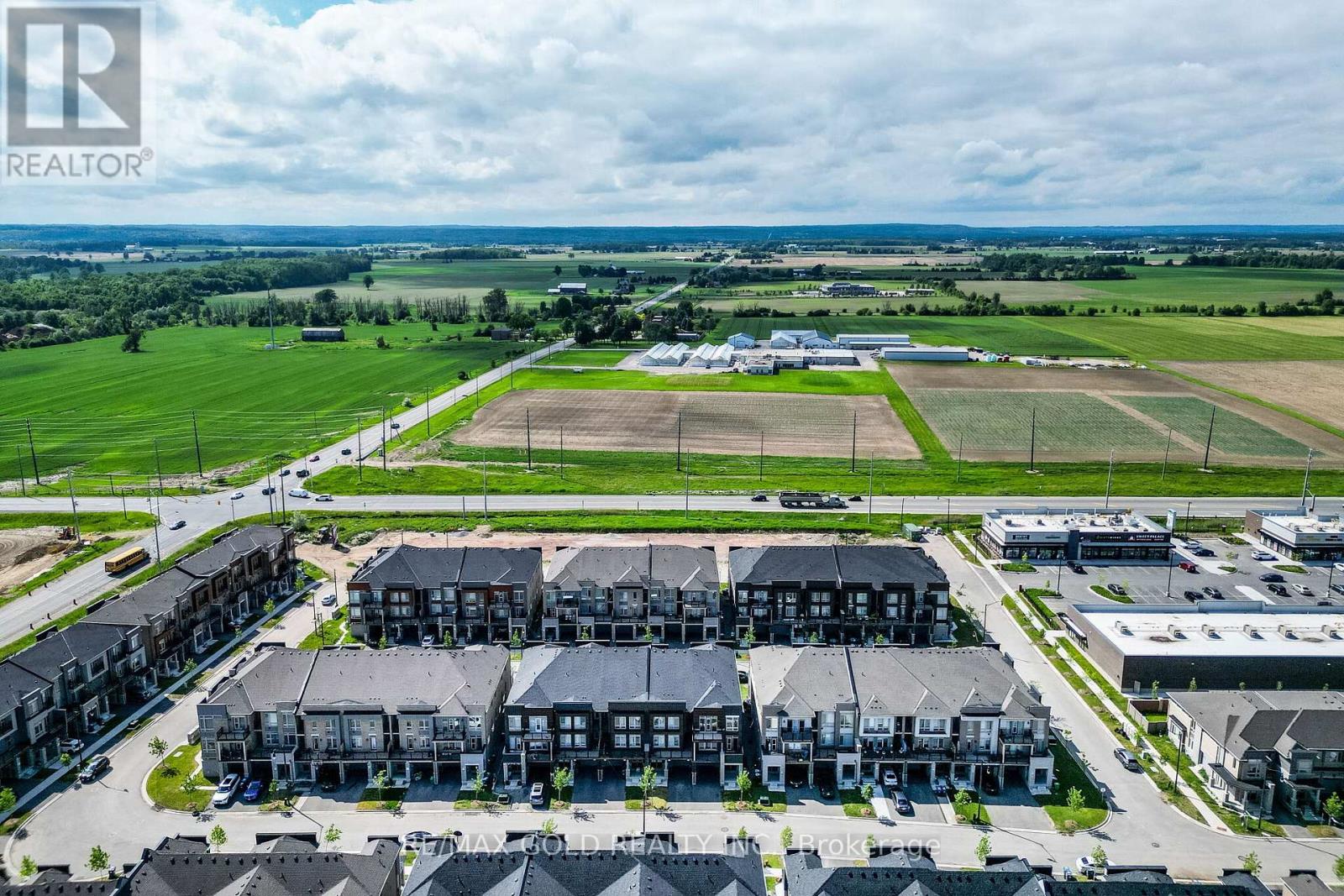 44 Donald Ficht Crescent, Brampton, Ontario  L7A 5H6 - Photo 5 - W13649038
