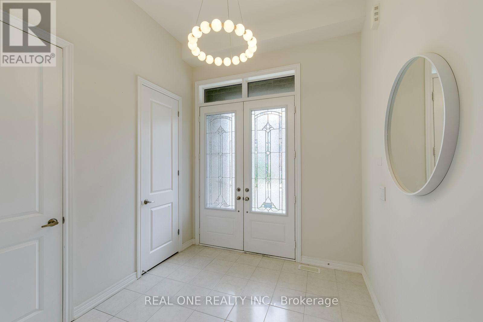 140 Zachary Crescent, Oakville, Ontario  L6H 0W1 - Photo 4 - W13649060