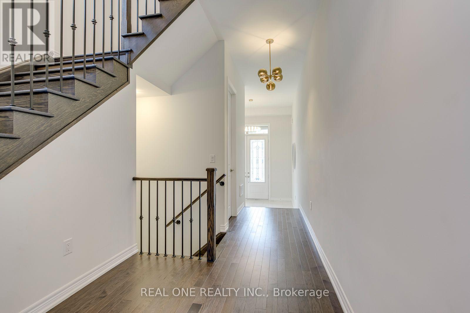 140 Zachary Crescent, Oakville, Ontario  L6H 0W1 - Photo 5 - W13649060