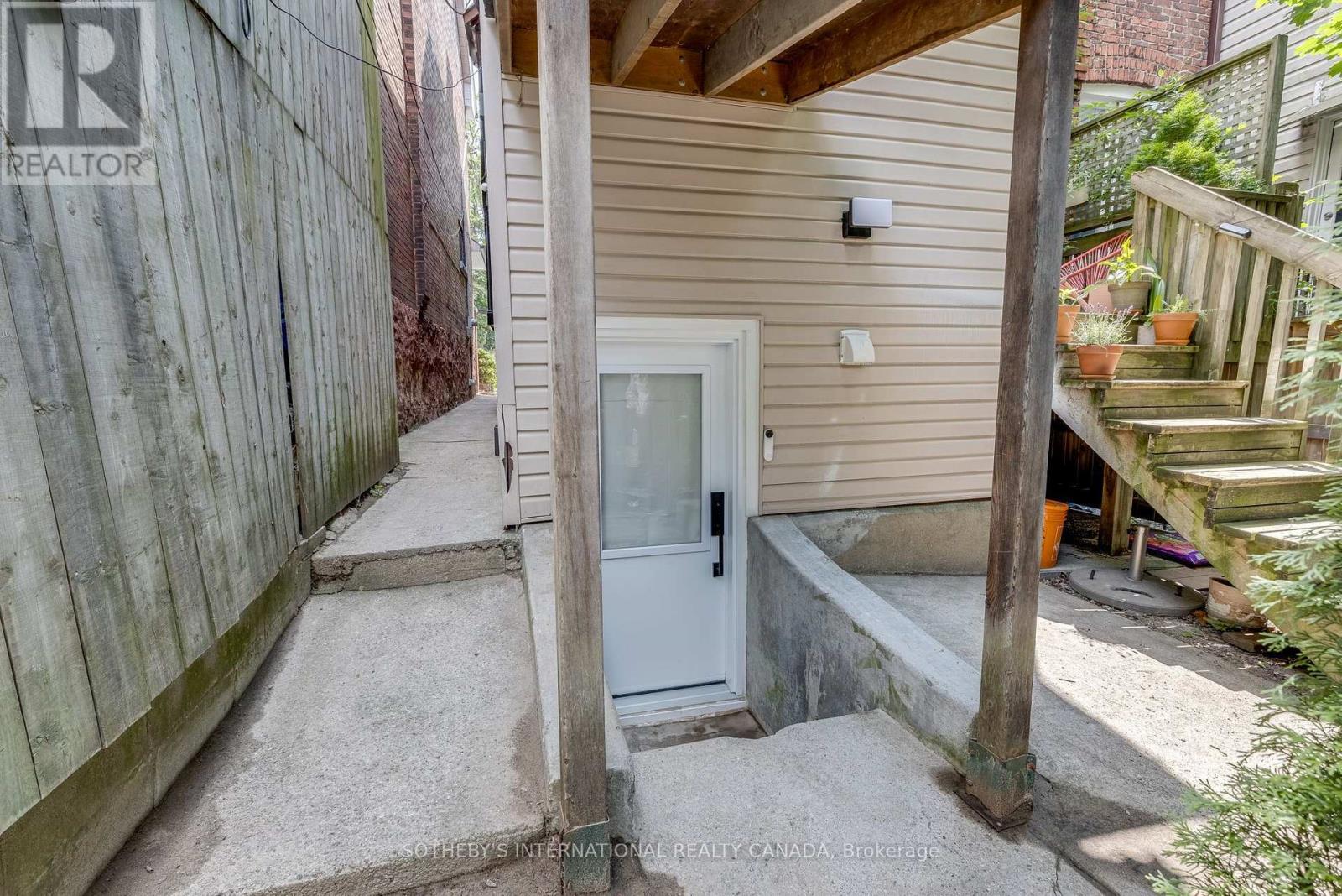 Bsmt - 120 Glenlake Avenue, Toronto, Ontario  M6P 1E5 - Photo 18 - W13649072