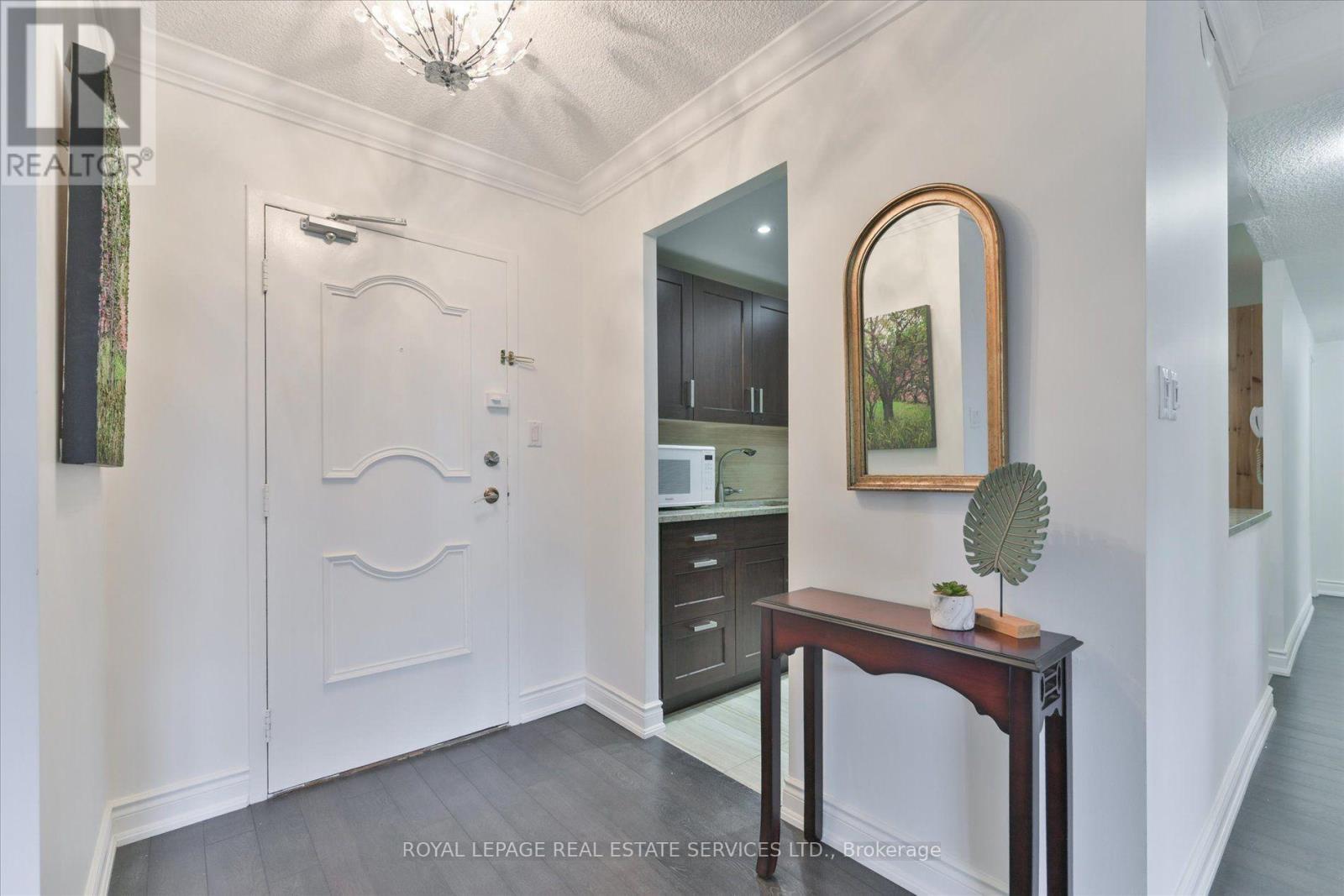 309 - 812 Burnhamthorpe Road, Toronto, Ontario  M9C 4W1 - Photo 5 - W13649116