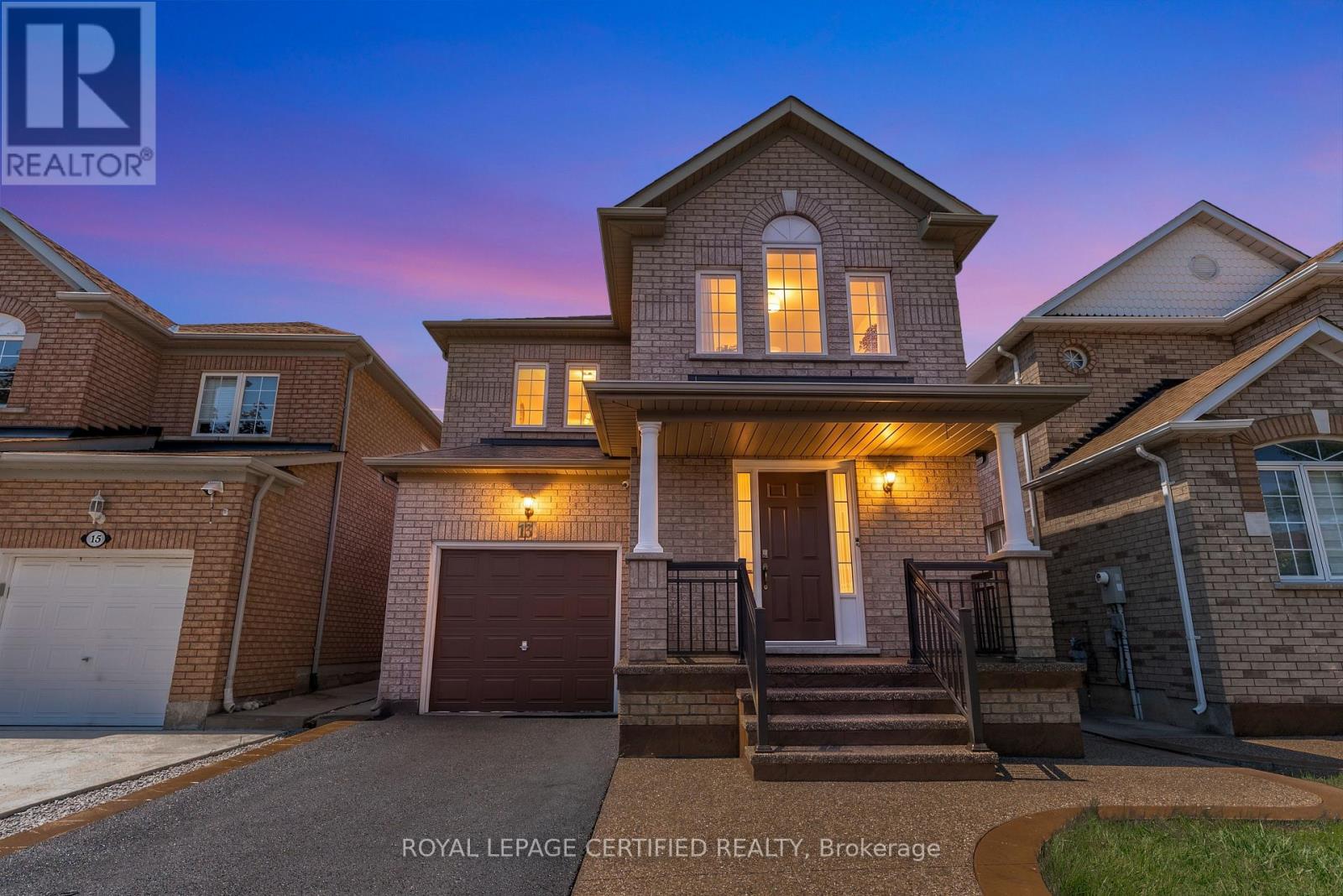 13 Heartleaf Crescent, Brampton, Ontario  L7A 2B9 - Photo 2 - W13649154