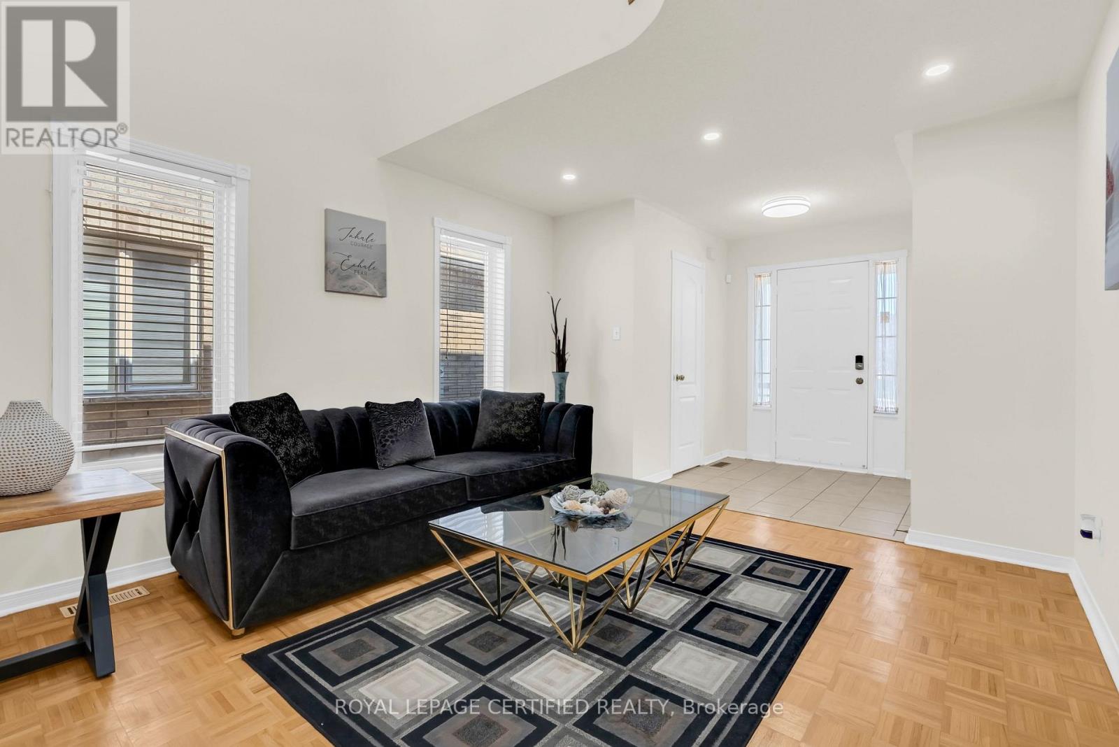 13 Heartleaf Crescent, Brampton, Ontario  L7A 2B9 - Photo 6 - W13649154