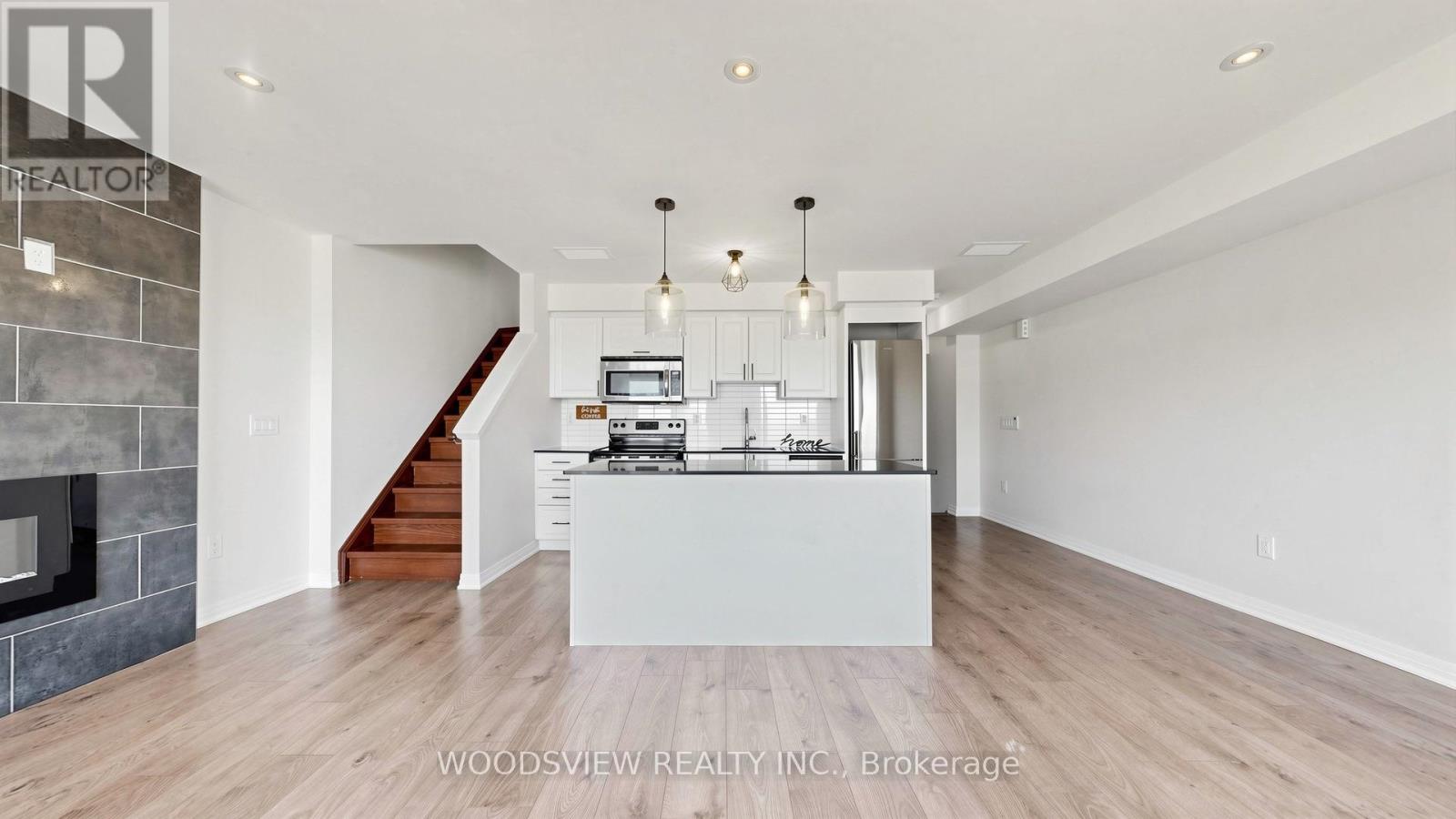 9 - 185 William Duncan Road, Toronto, Ontario  M3K 0B7 - Photo 2 - W13649170