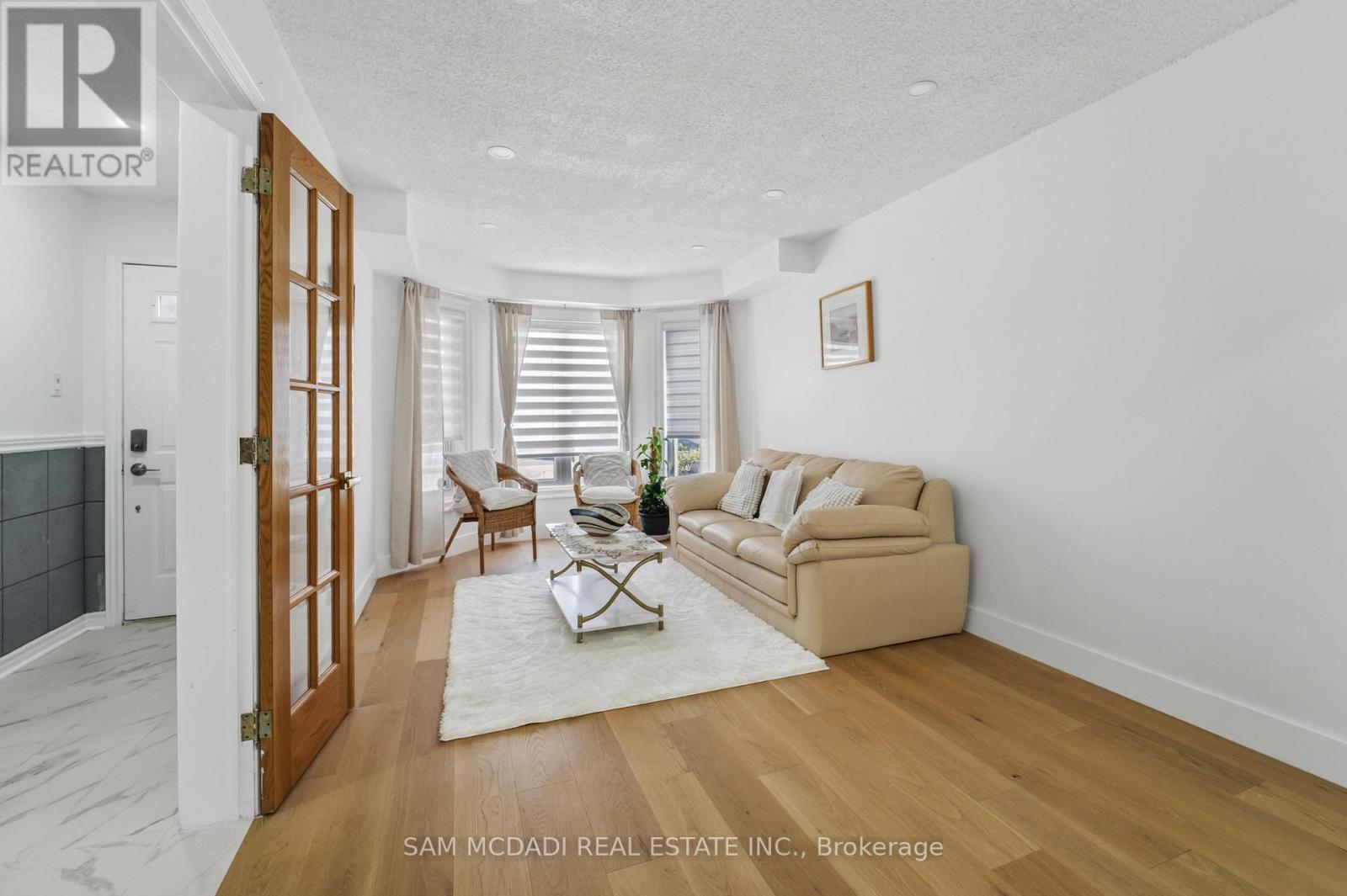 3071 Bayberry Drive, Mississauga, Ontario  L5N 6P1 - Photo 3 - W13649184