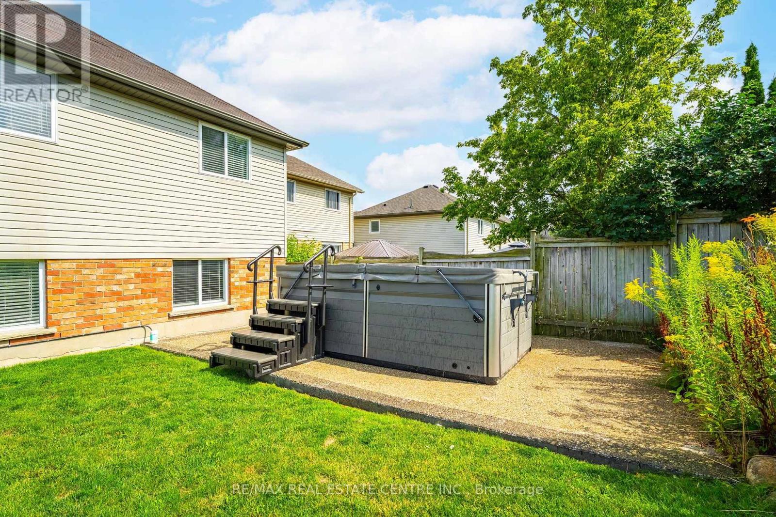 20 Henderson Street, Orangeville, Ontario  L9W 5G1 - Photo 30 - W13649210
