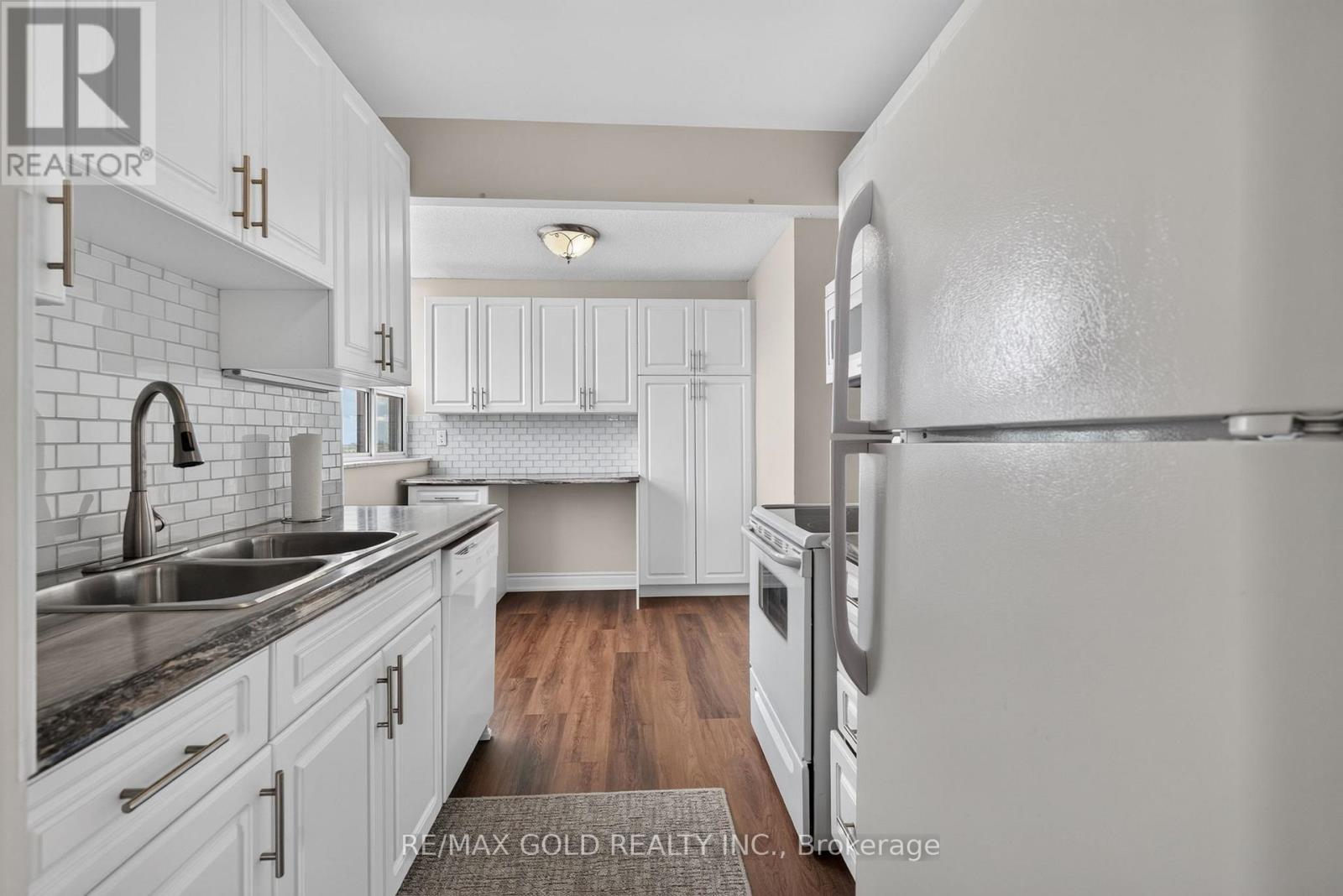 1109 - 3 Lisa Street, Brampton, Ontario  L6T 4A2 - Photo 13 - W13649278