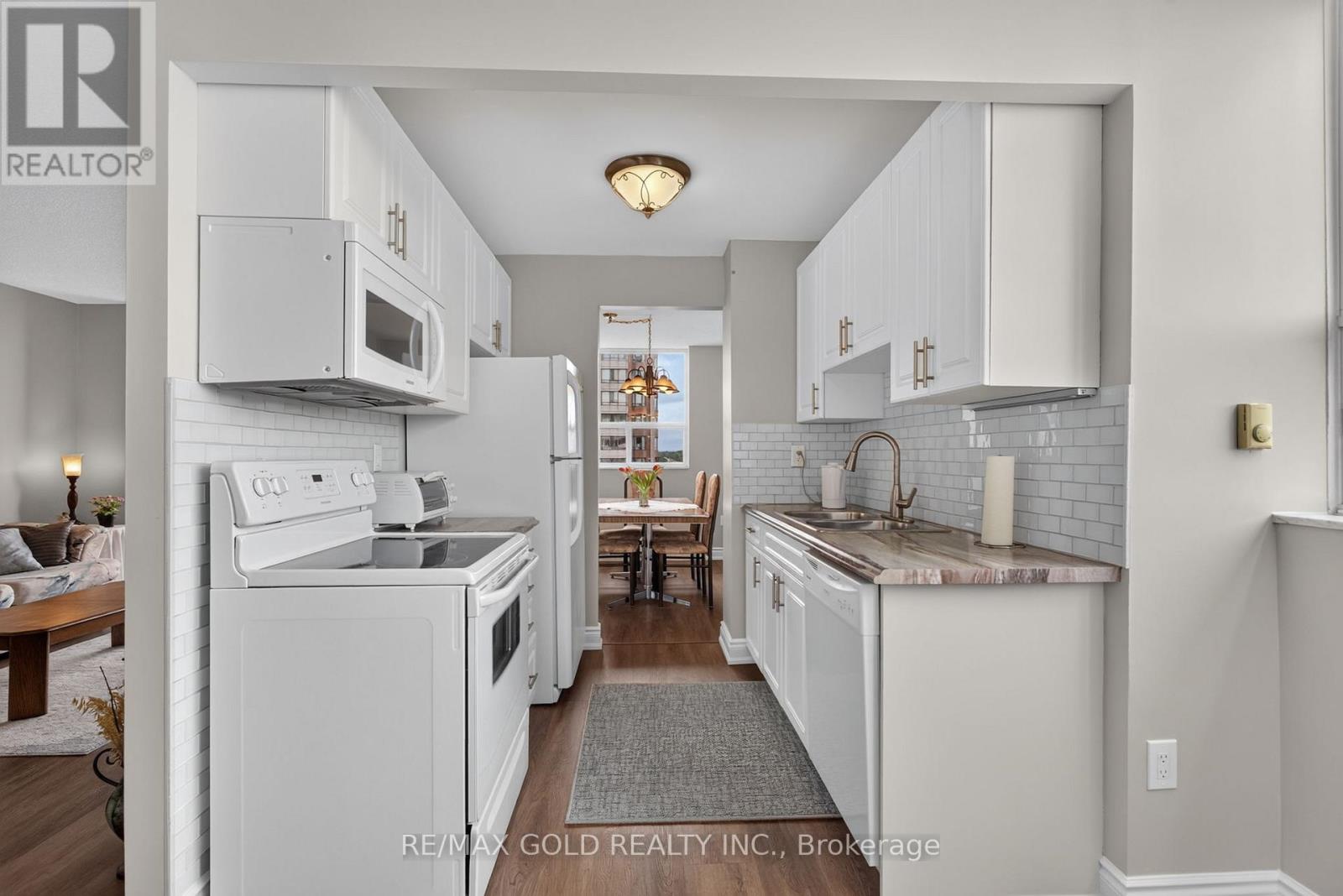 1109 - 3 Lisa Street, Brampton, Ontario  L6T 4A2 - Photo 14 - W13649278