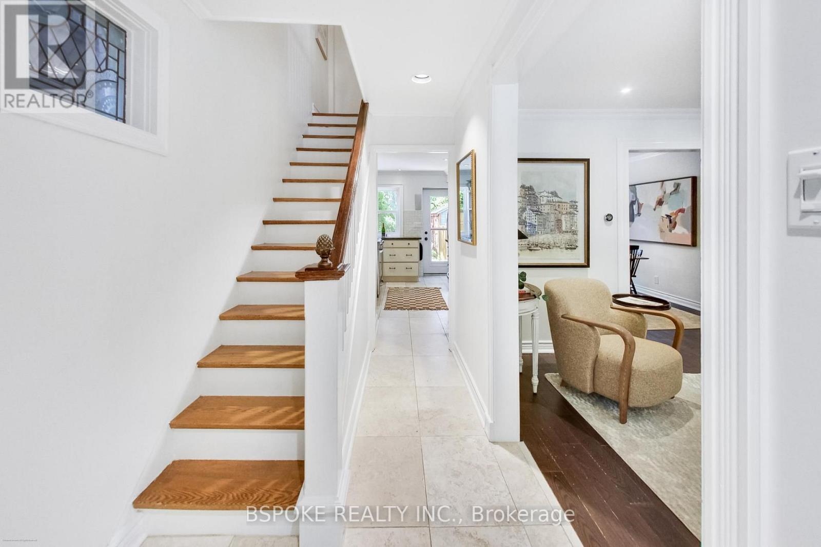 214 Gainsborough Road, Toronto, Ontario M4L 3C6 - Photo 5 - E13615732
