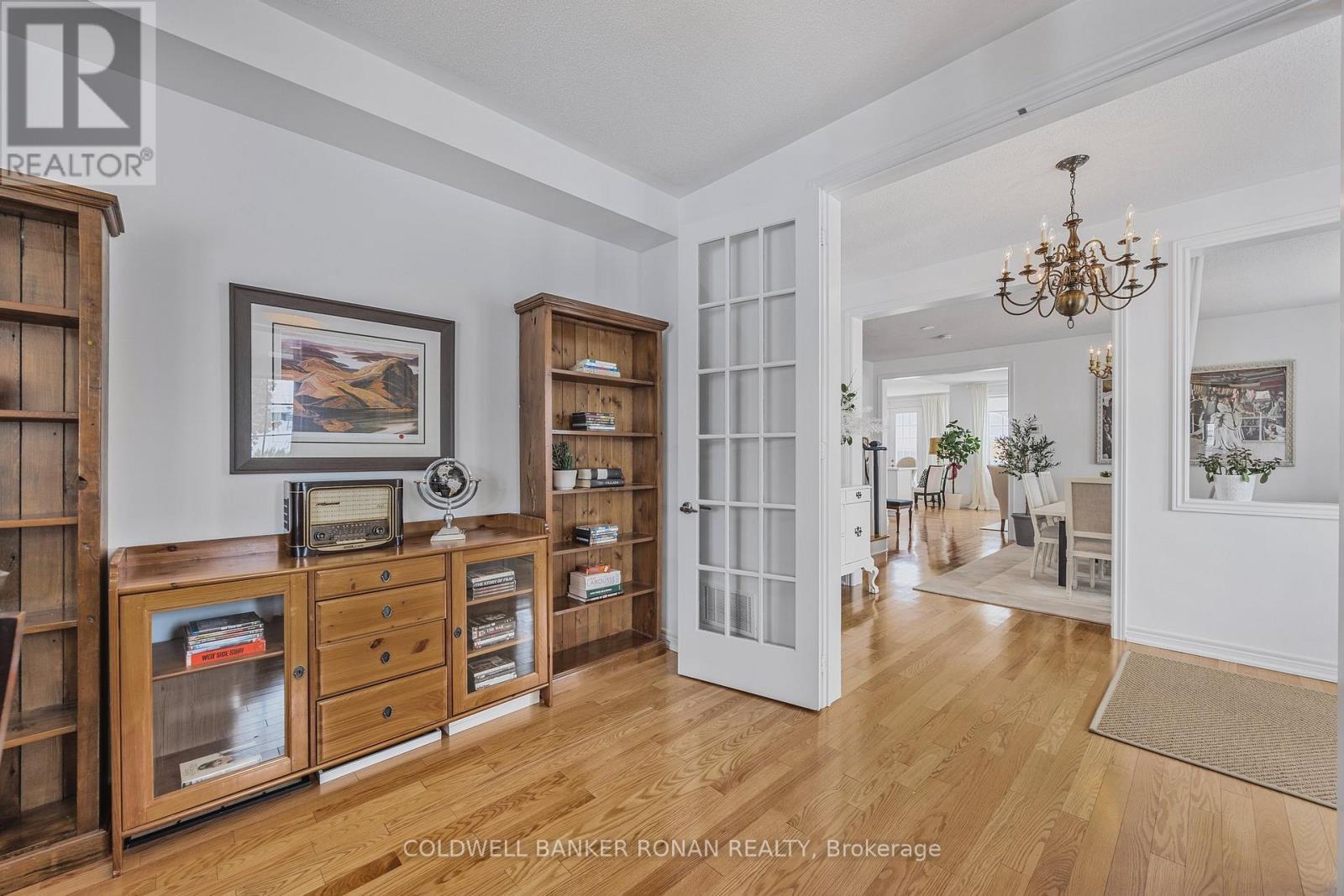 71 Cauthers Crescent, New Tecumseth, Ontario  L9R 0L2 - Photo 7 - N13526224