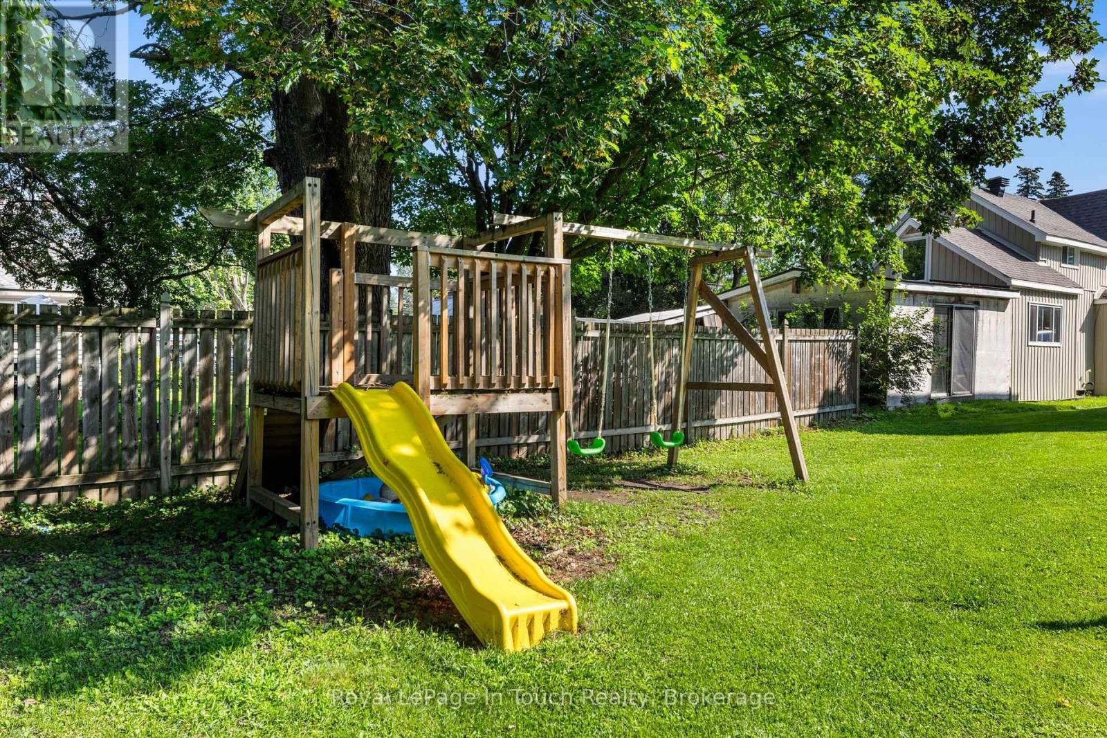 4 Eplett Street, Severn, Ontario  L0K 1E0 - Photo 11 - S13649226