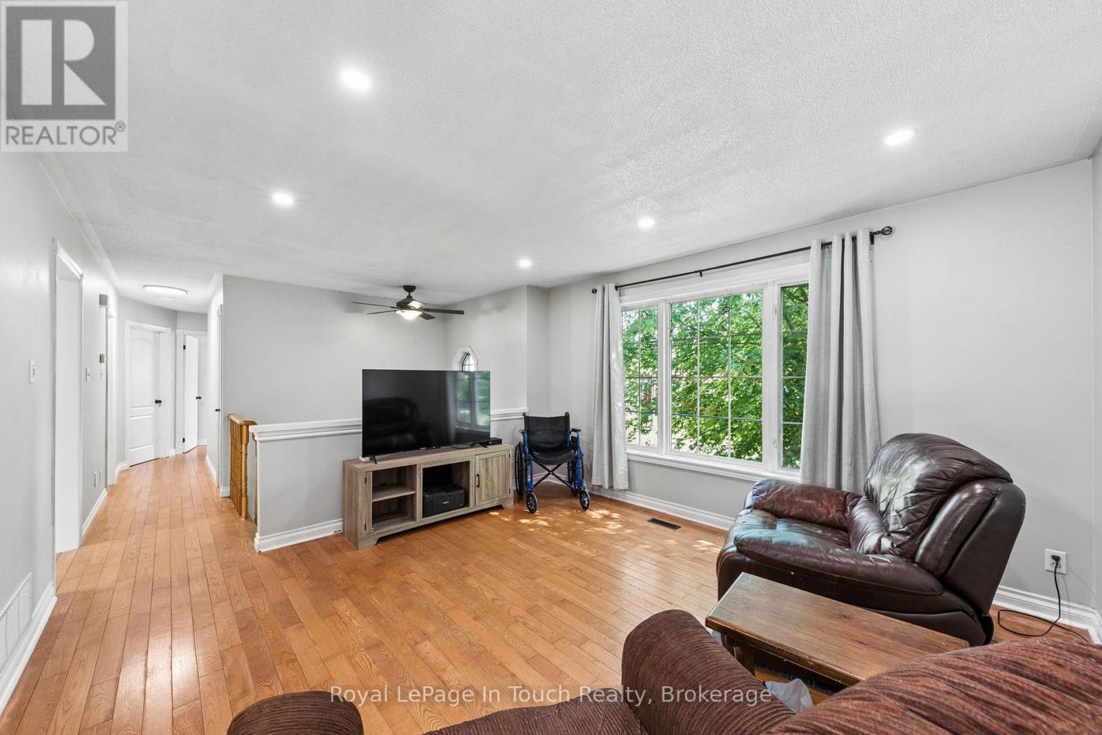 4 Eplett Street, Severn, Ontario  L0K 1E0 - Photo 17 - S13649226
