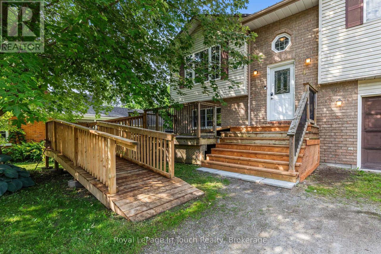 4 Eplett Street, Severn, Ontario  L0K 1E0 - Photo 2 - S13649226