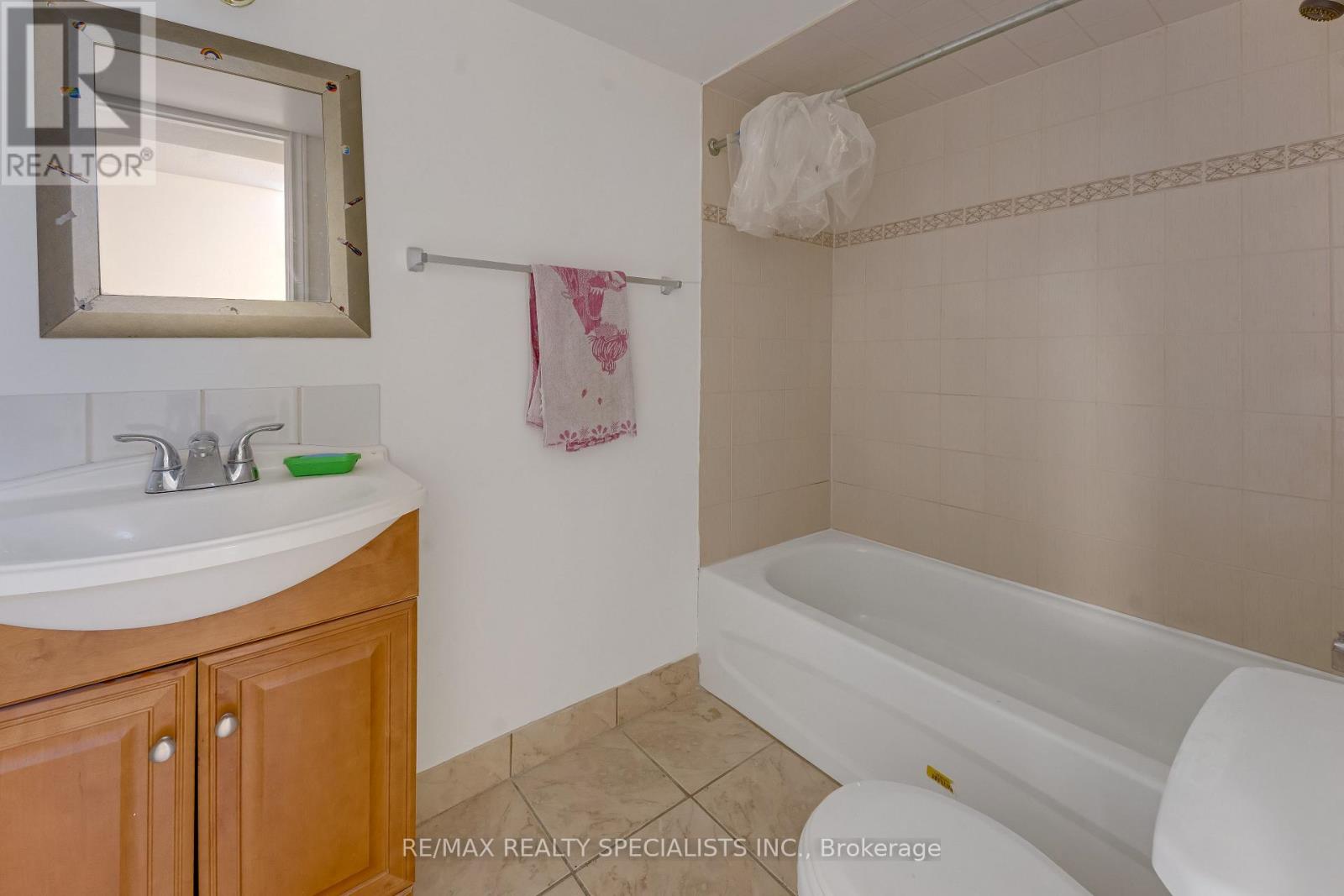 59 Masters Green Crescent, Brampton, Ontario  L7A 3K6 - Photo 36 - W13647088