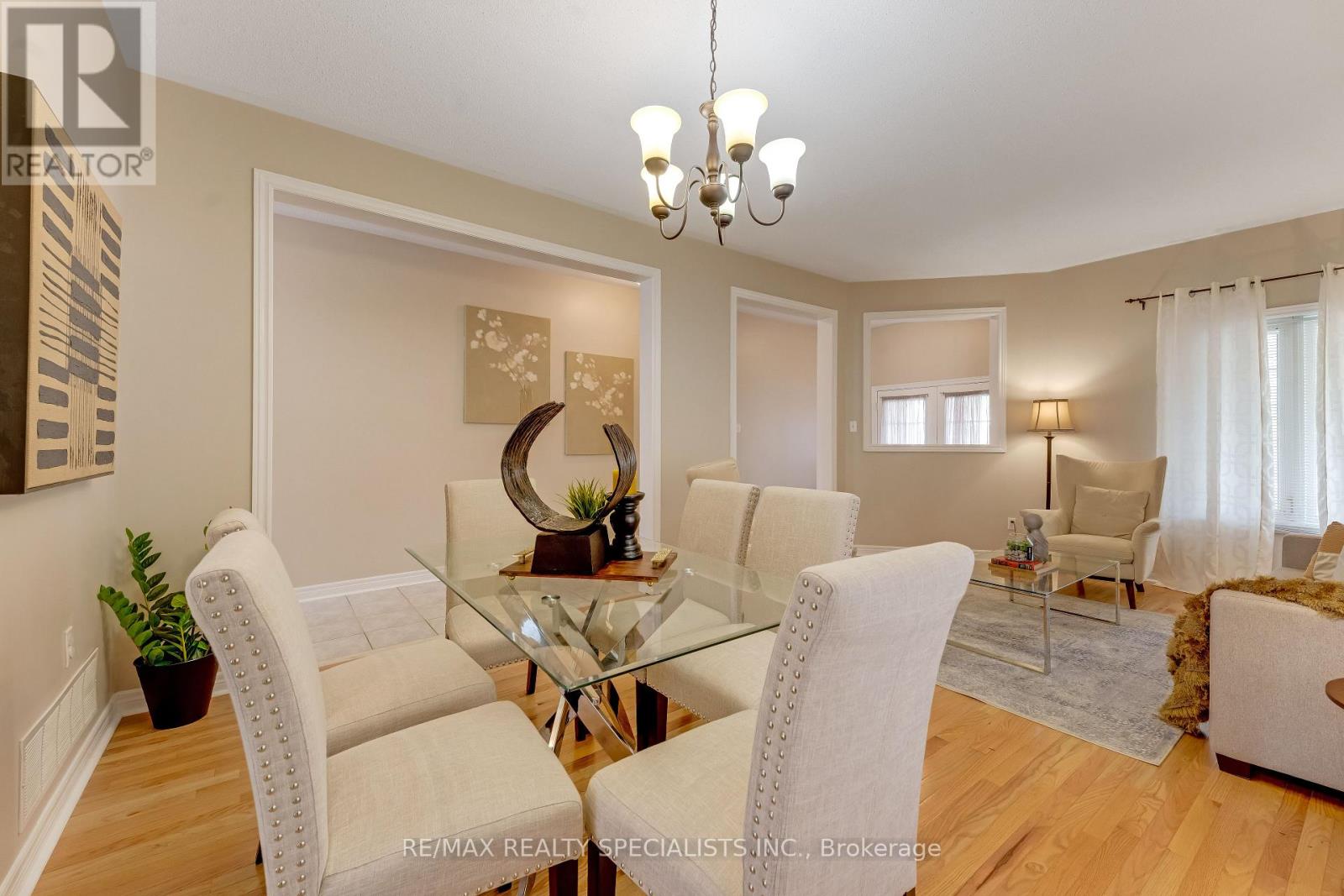 59 Masters Green Crescent, Brampton, Ontario  L7A 3K6 - Photo 6 - W13647088