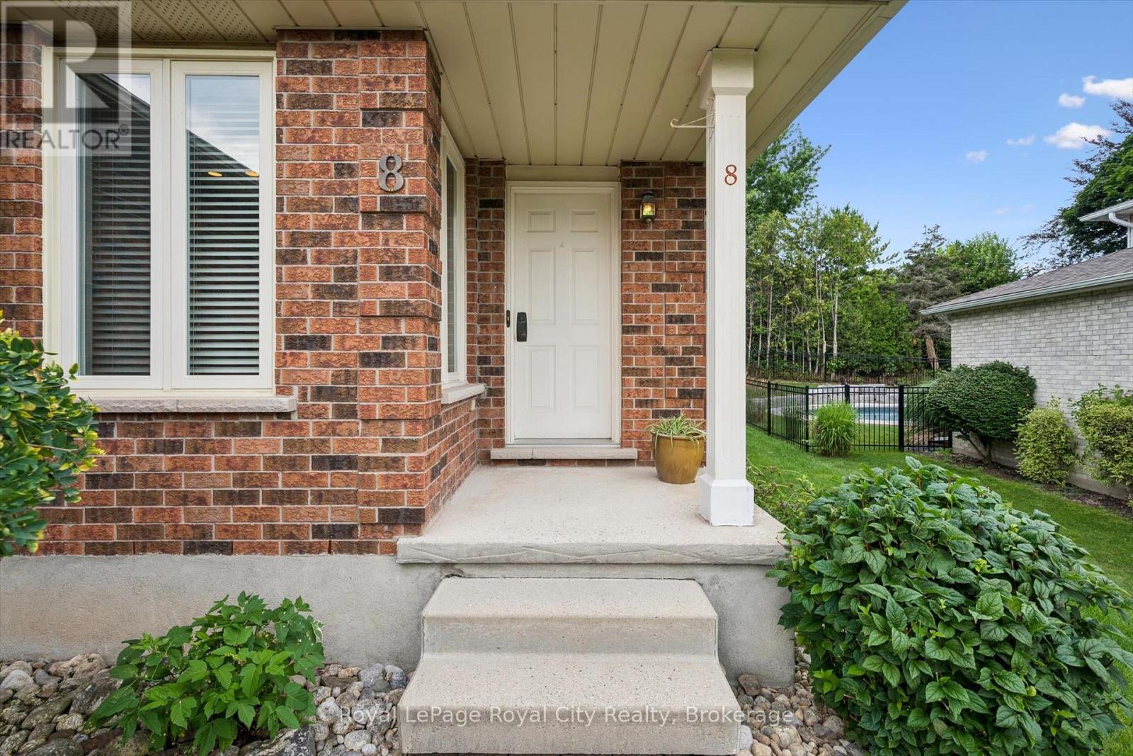 8 Mollison Court, Guelph, Ontario  N1C 1A7 - Photo 3 - X13649168