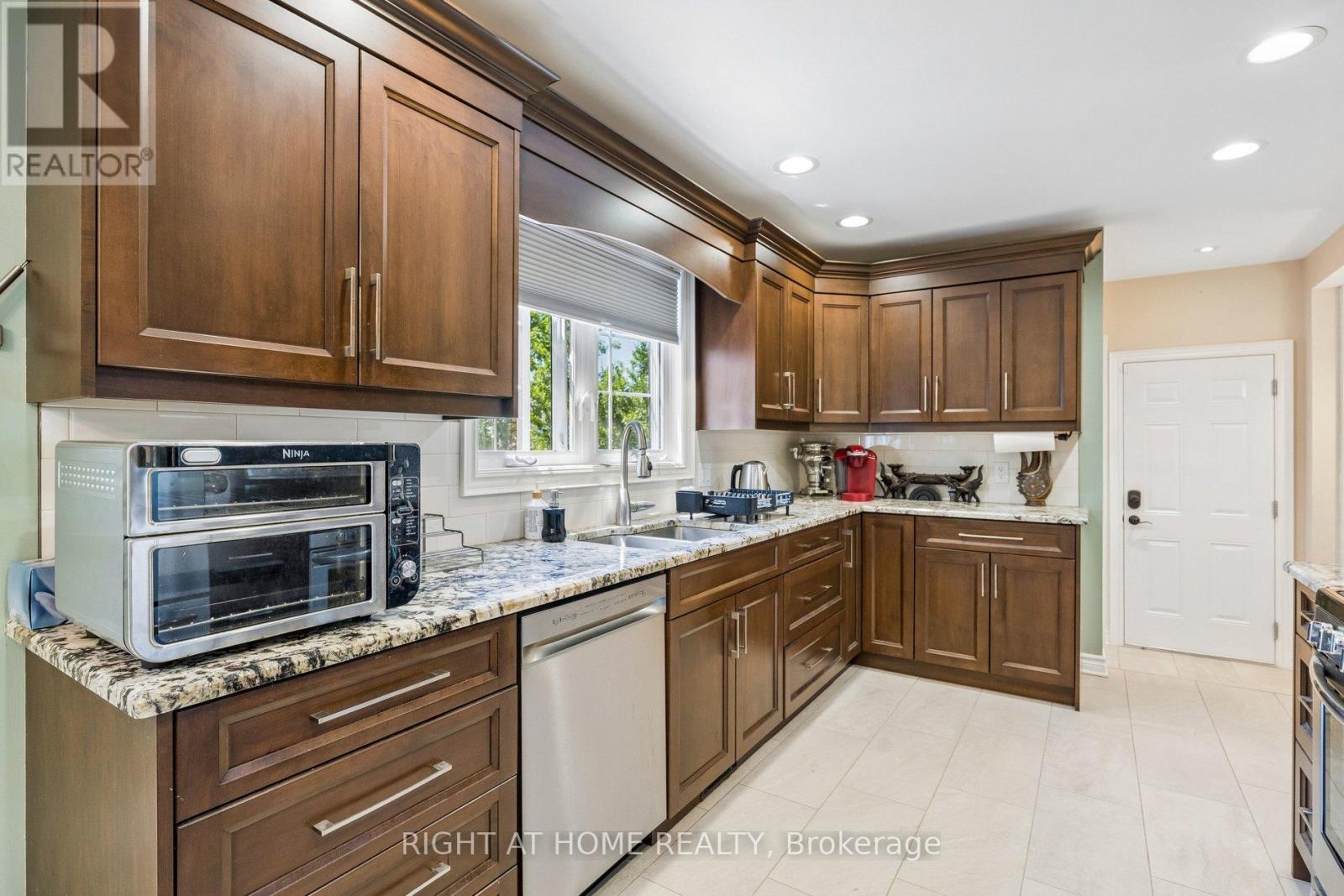 15 King Street, Fort Erie, Ontario  L2A 3Z3 - Photo 15 - X13649024