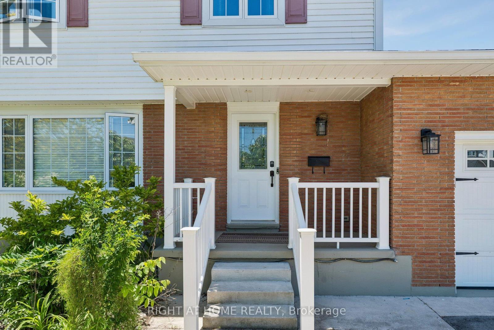 15 King Street, Fort Erie, Ontario  L2A 3Z3 - Photo 4 - X13649024