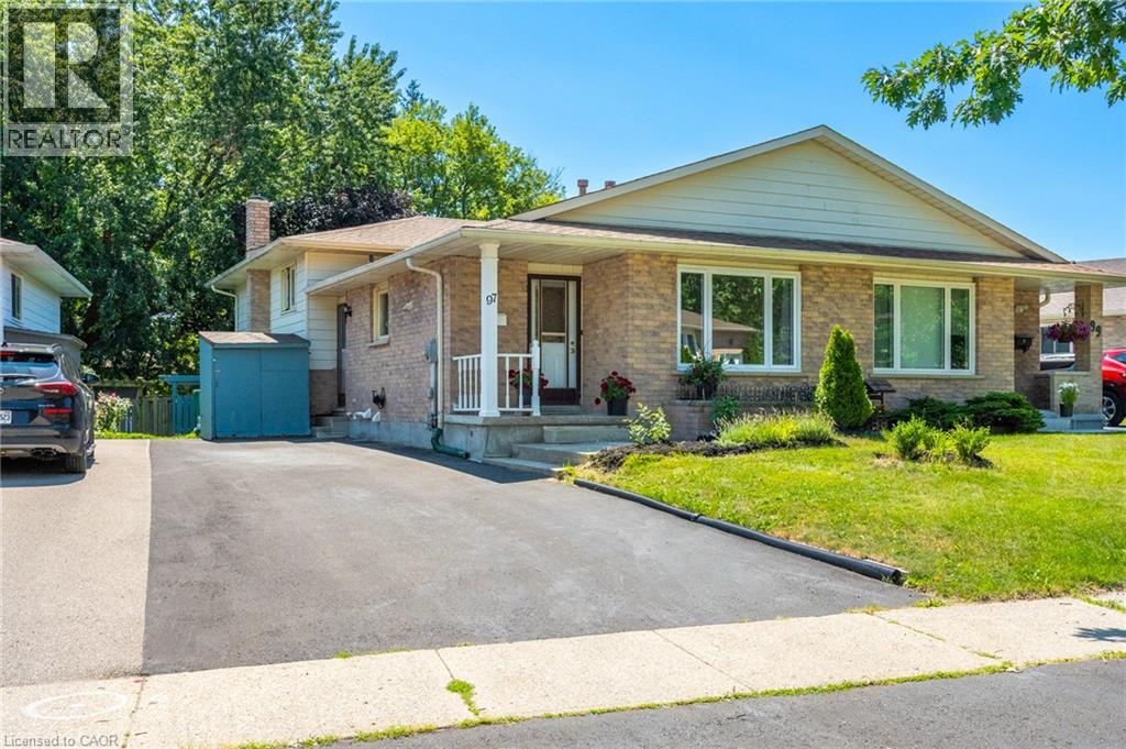 97 UXBRIDGE Crescent, Kitchener, Ontario