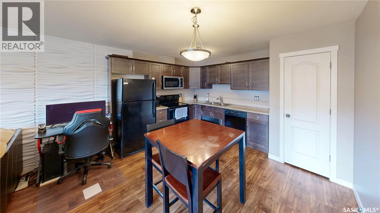 216 1220 Empress Street, Regina, Saskatchewan  S4T 1G7 - Photo 4 - SK044772