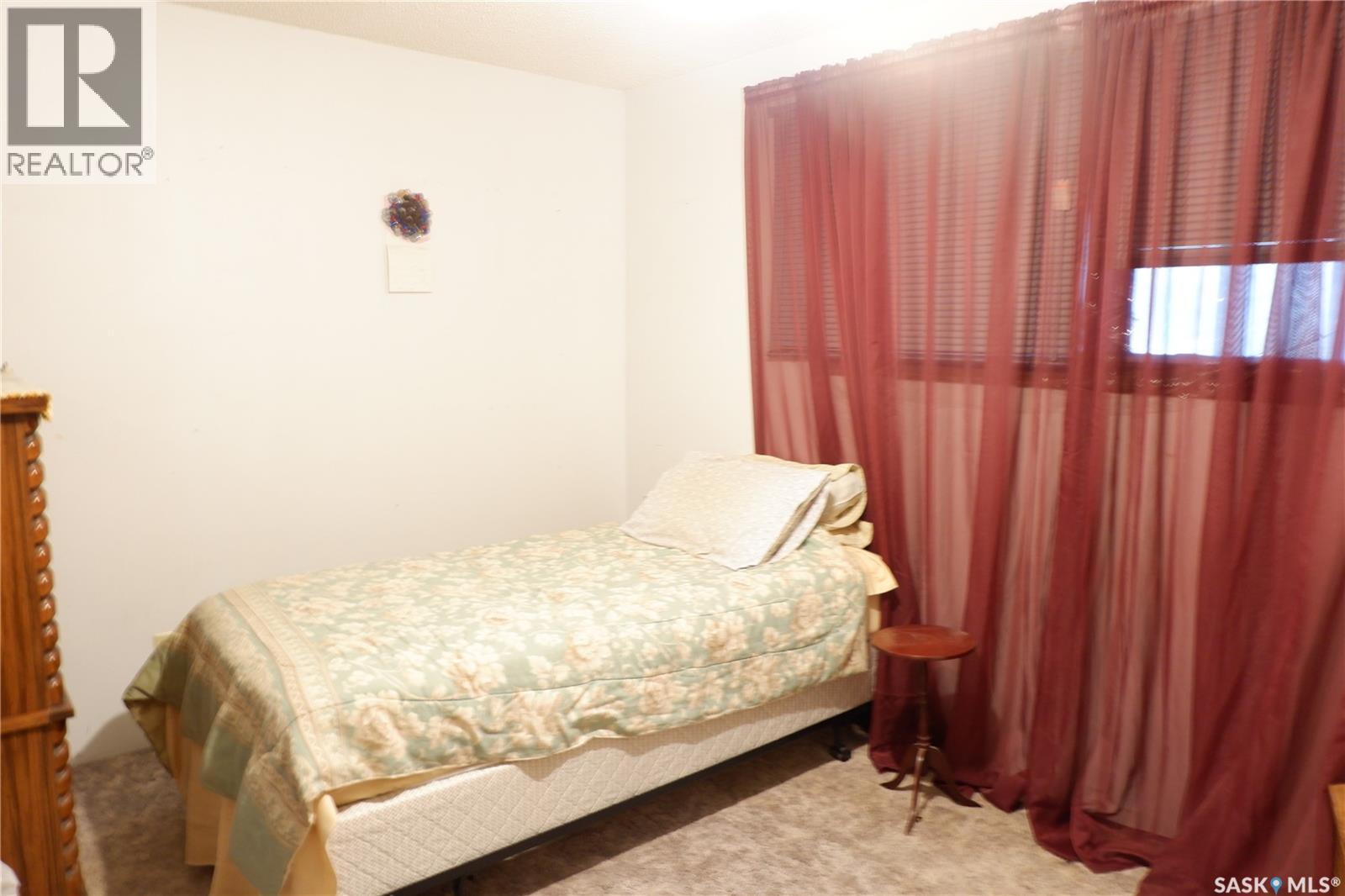 235 King Street, Coronach, Saskatchewan  S0H 0Z0 - Photo 9 - SK044676