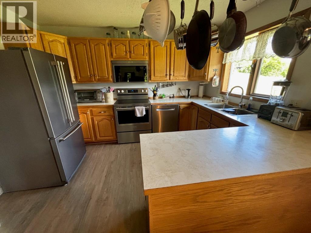 3195 Hairsine Road, Grand Forks, British Columbia  V0H 1H2 - Photo 6 - 10393309