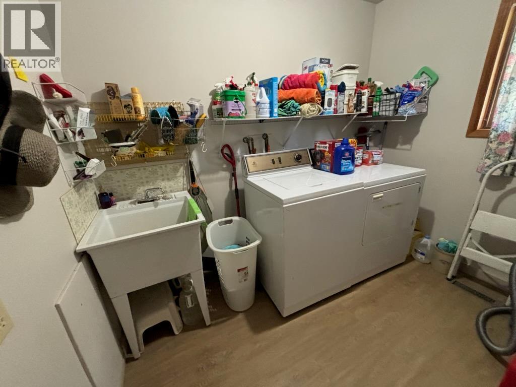 3195 Hairsine Road, Grand Forks, British Columbia  V0H 1H2 - Photo 11 - 10393309