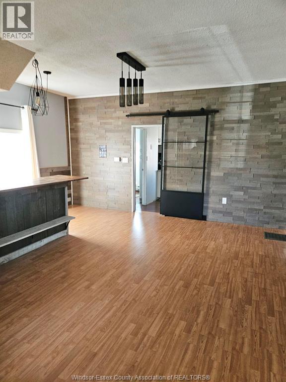 427 Cameron, Windsor, Ontario  N9B 1Y9 - Photo 3 - 26019158