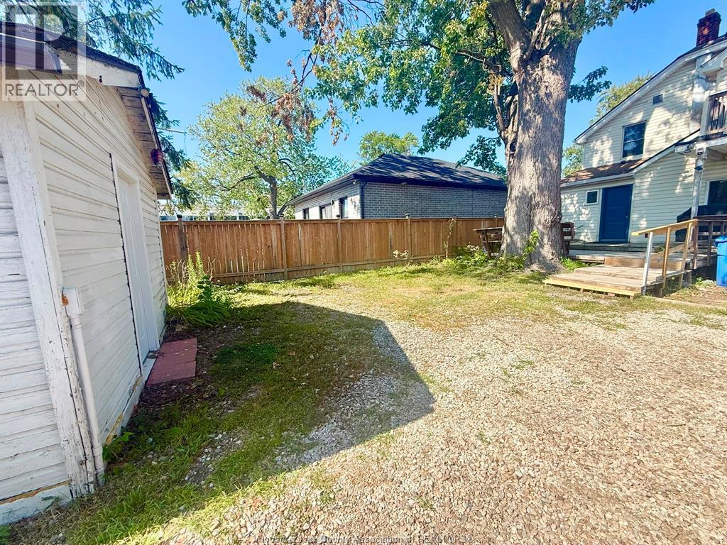 427 Cameron, Windsor, Ontario  N9B 1Y9 - Photo 10 - 26019158