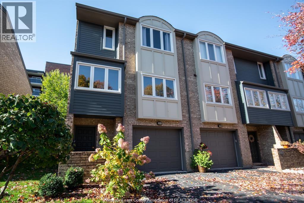 MLS# 26019160: 3925 RIVERSIDE DRIVE, Windsor, Canada