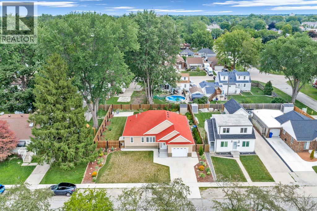 2482 Rossini, Windsor, Ontario  N8W 4R1 - Photo 3 - 26019162