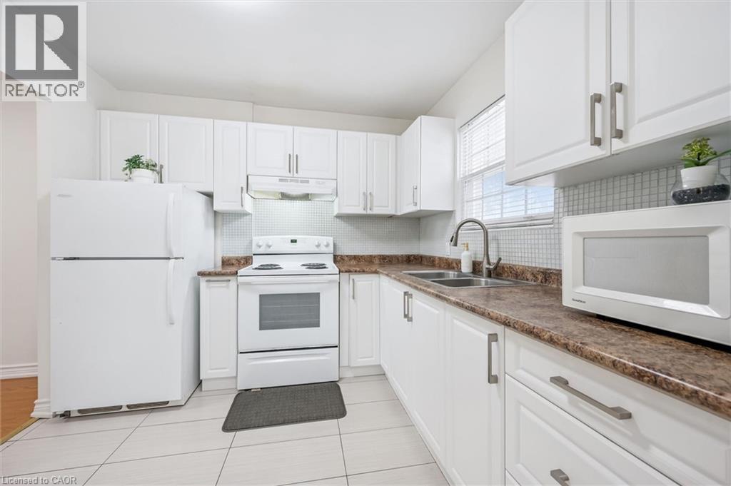178 Westcourt Place, Waterloo, Ontario N2L 2R7 - Photo 12 - 40854013