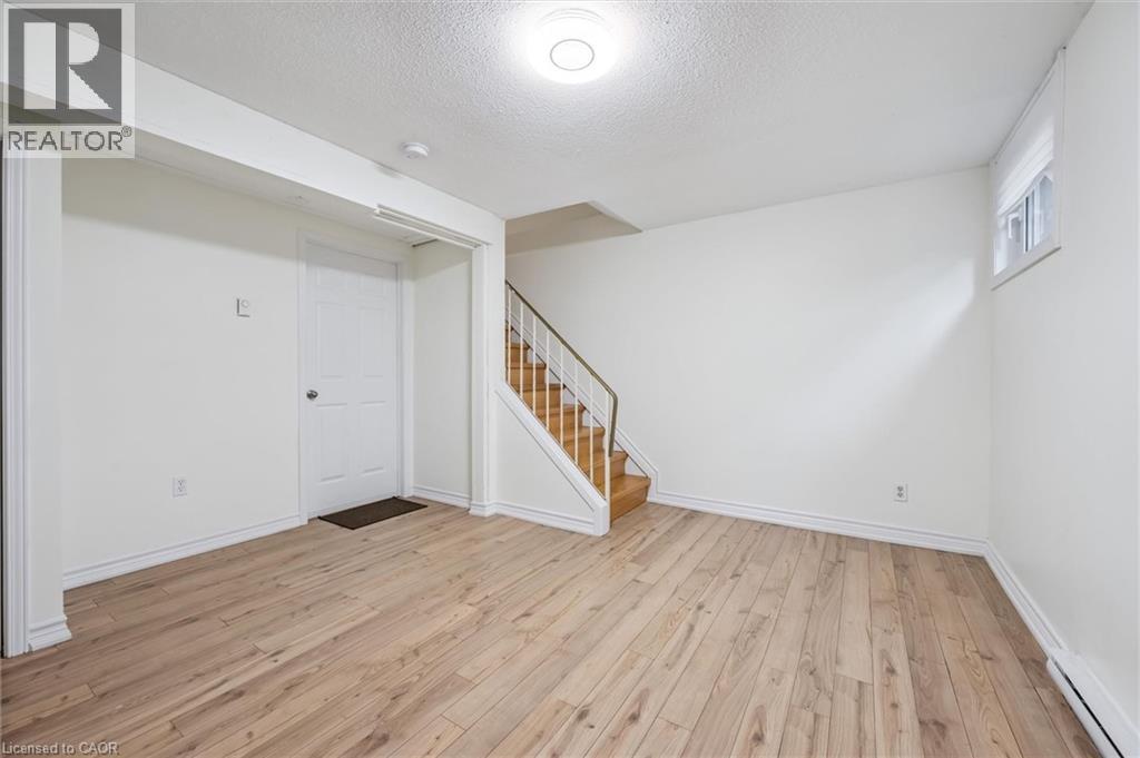 178 Westcourt Place, Waterloo, Ontario N2L 2R7 - Photo 32 - 40854013