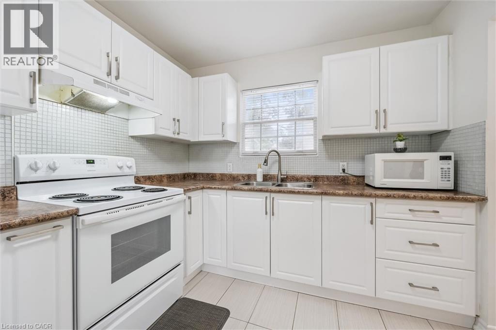 178 Westcourt Place, Waterloo, Ontario N2L 2R7 - Photo 13 - 40854013
