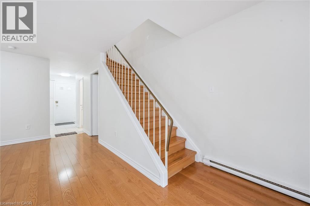 178 Westcourt Place, Waterloo, Ontario N2L 2R7 - Photo 16 - 40854013