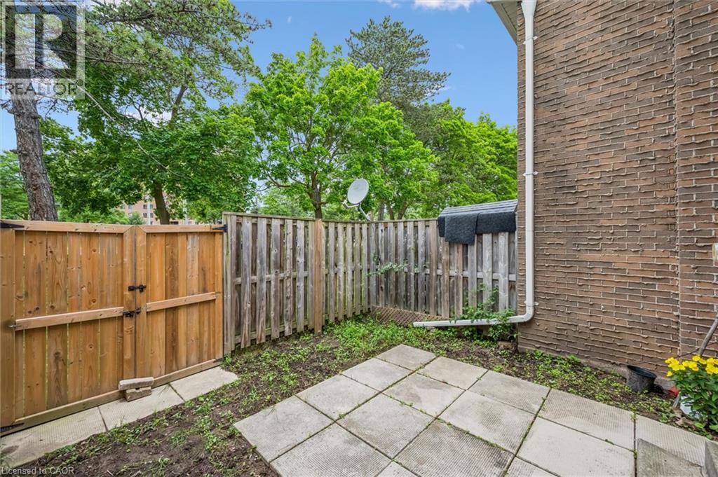 178 Westcourt Place, Waterloo, Ontario N2L 2R7 - Photo 33 - 40854013
