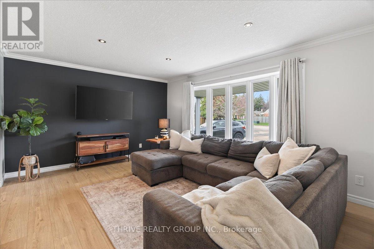 19 Kendall Court, London North, Ontario  N5X 1E4 - Photo 6 - X13646746