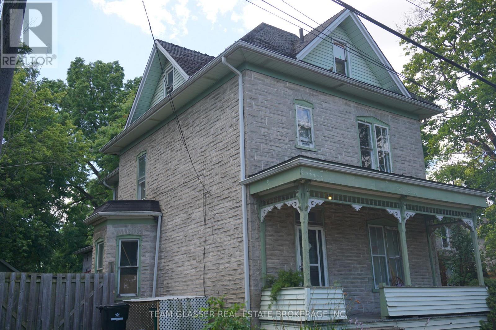324 Queen Street W, Cambridge, Ontario  N3C 1G8 - Photo 3 - X13649394