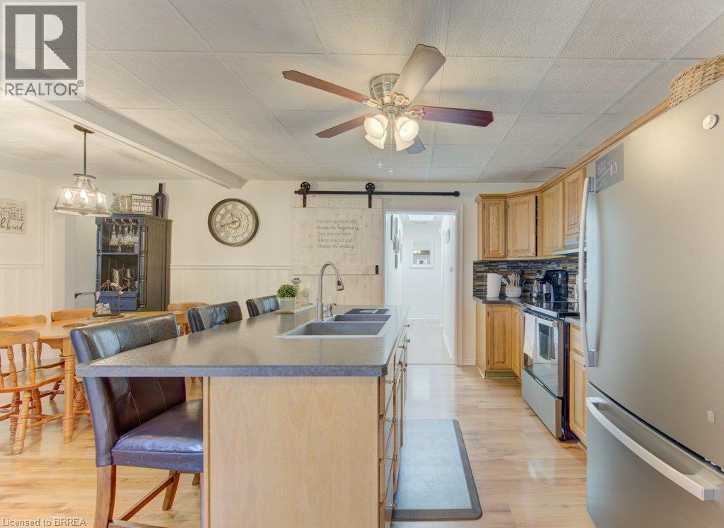 4 Wellington Street, Paris, Ontario  N3L 1S4 - Photo 13 - 40854087