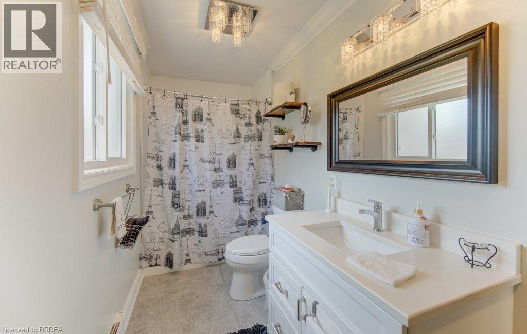4 Wellington Street, Paris, Ontario  N3L 1S4 - Photo 17 - 40854087