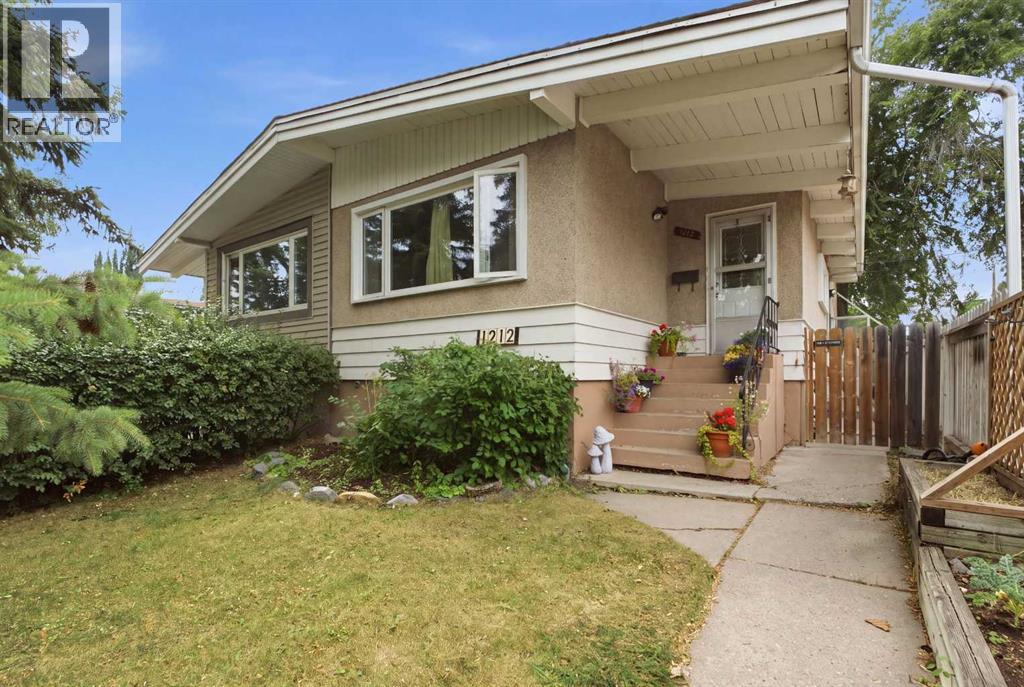 1212 Rosehill Drive NW, calgary, Alberta