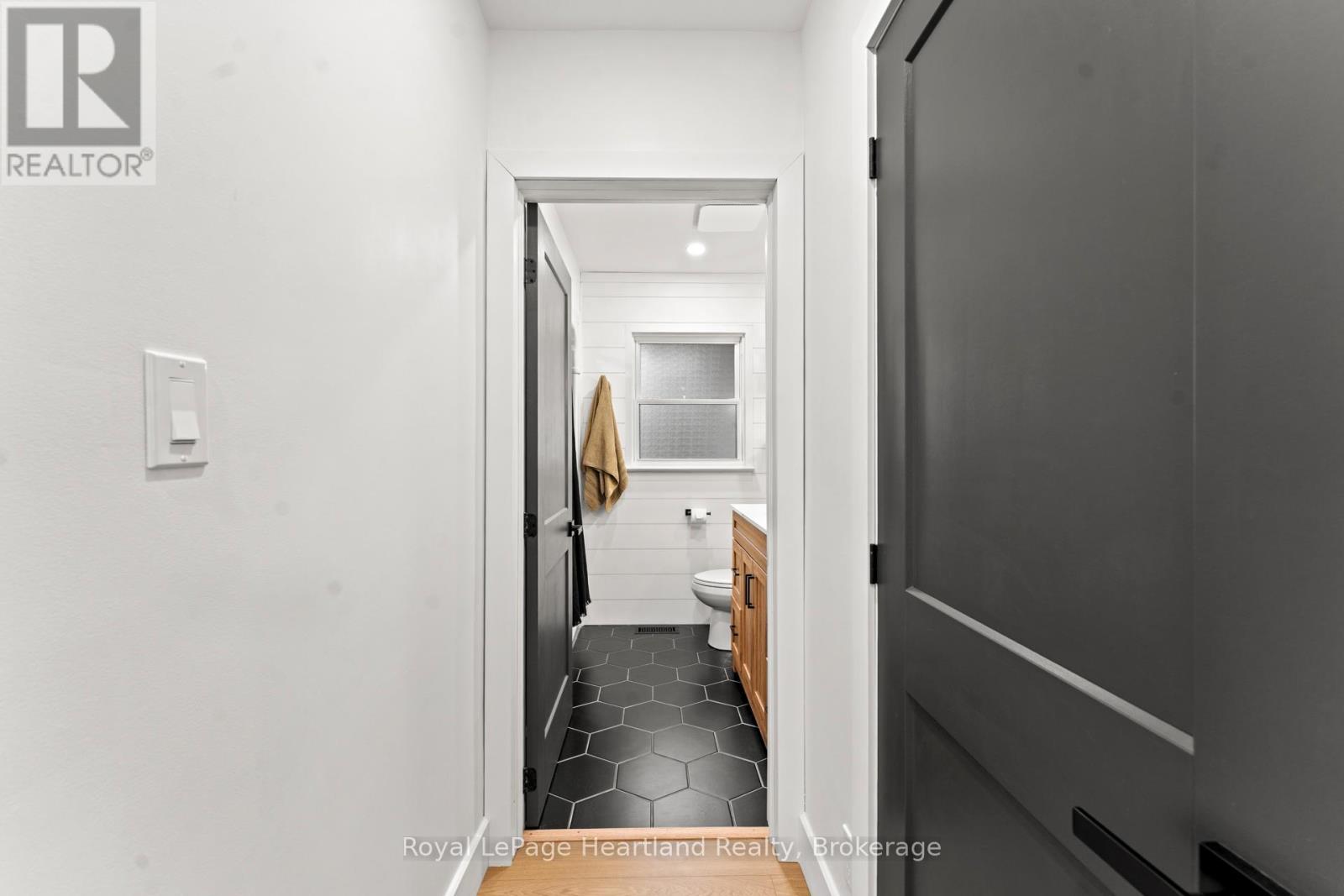 77 Chalk Street N, Huron East, Ontario  N0K 1W0 - Photo 16 - X13413782
