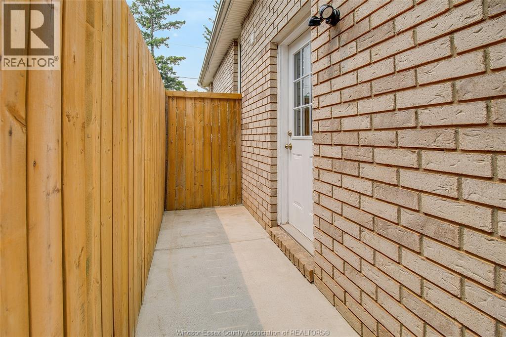 2759 Mckay Avenue, Windsor, Ontario  N9E 2P7 - Photo 45 - 26019118