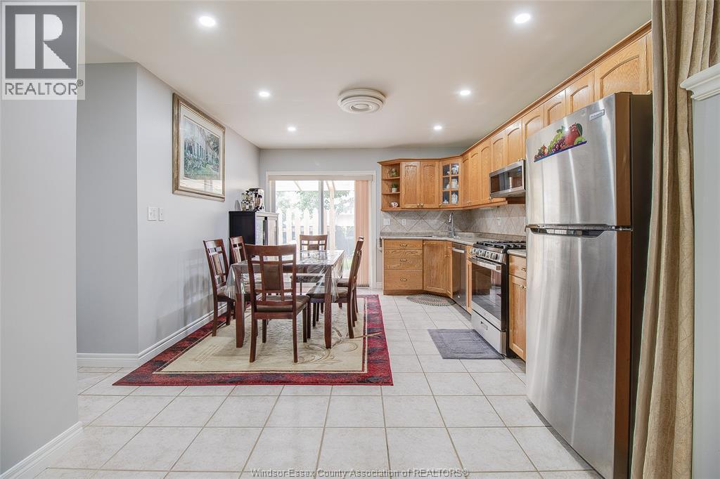 2759 Mckay Avenue, Windsor, Ontario  N9E 2P7 - Photo 7 - 26019118