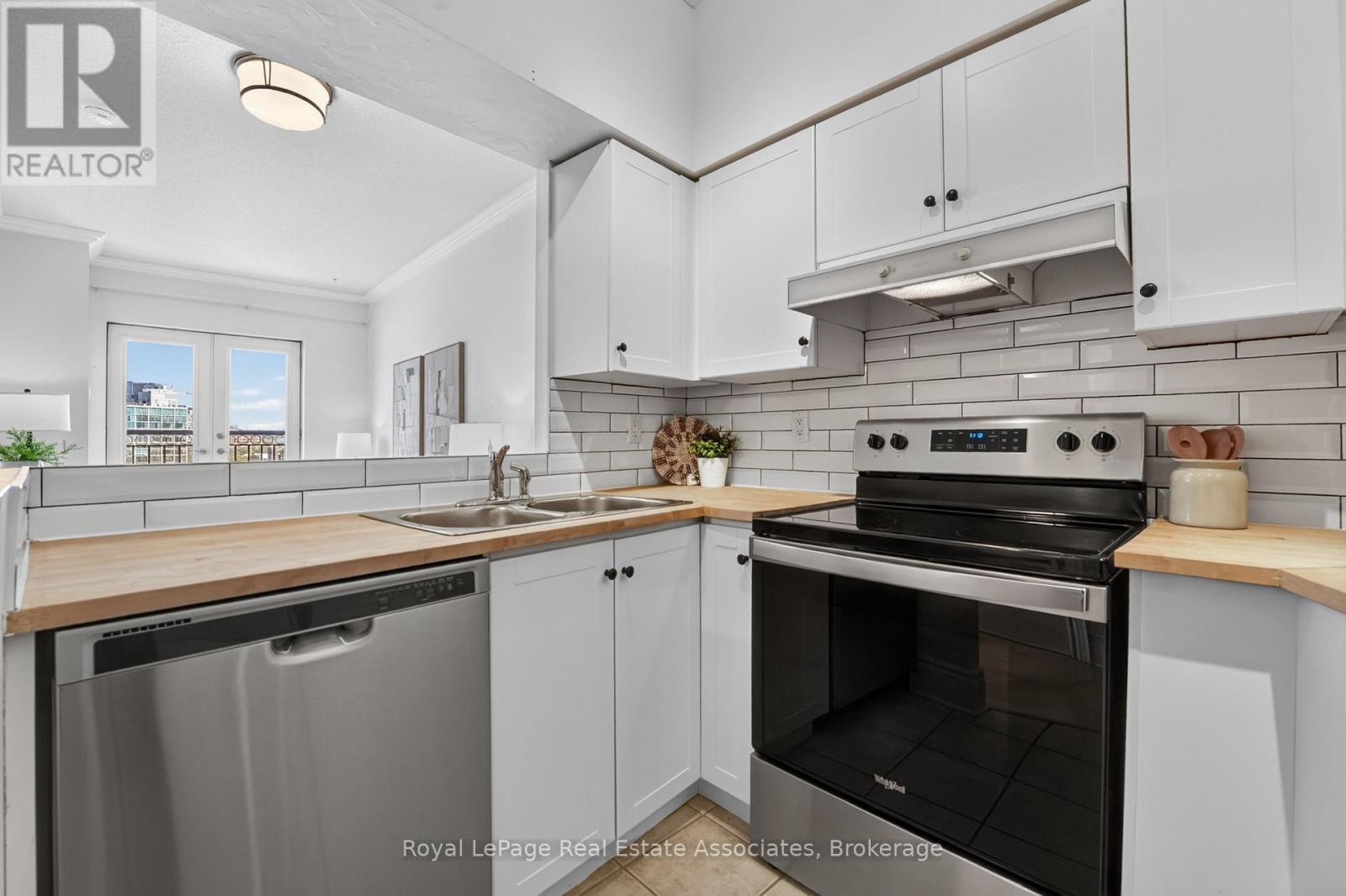 1006 - 115 Richmond Street E, Toronto, Ontario  M5C 3H6 - Photo 6 - C13645826