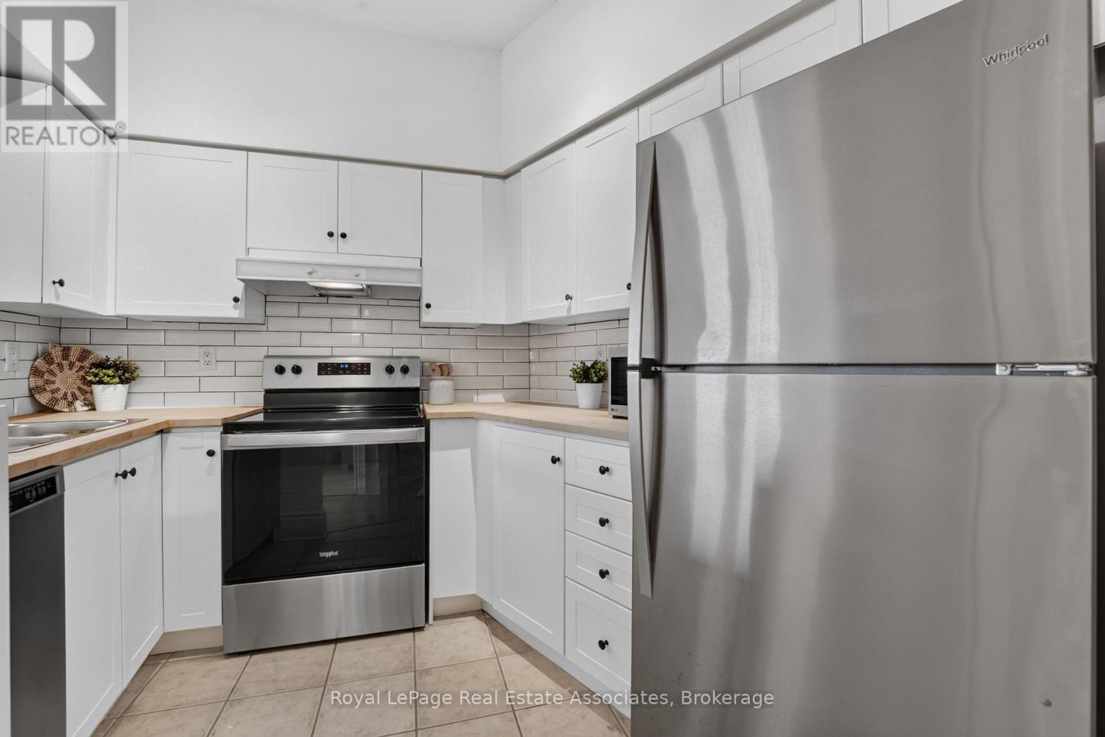1006 - 115 Richmond Street E, Toronto, Ontario  M5C 3H6 - Photo 4 - C13645826